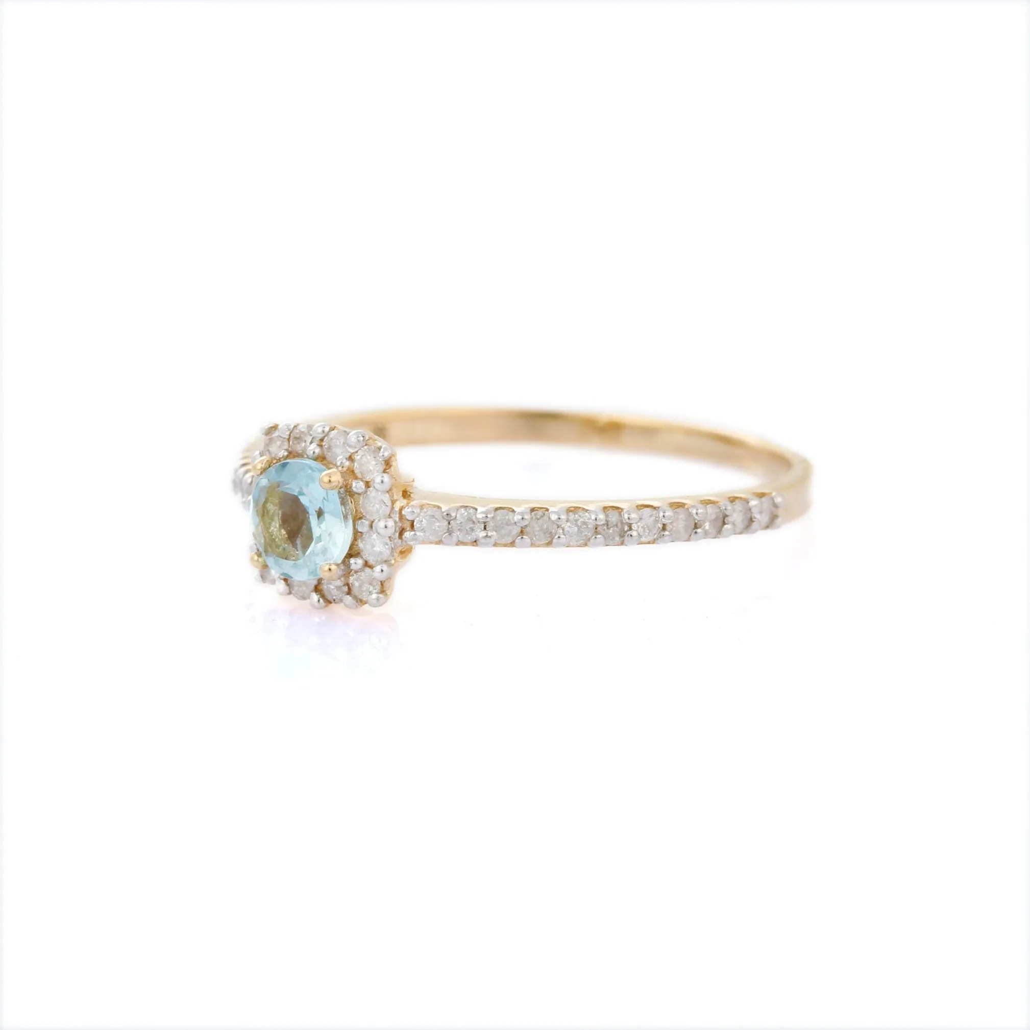 14K Gold Aquamarine Ring