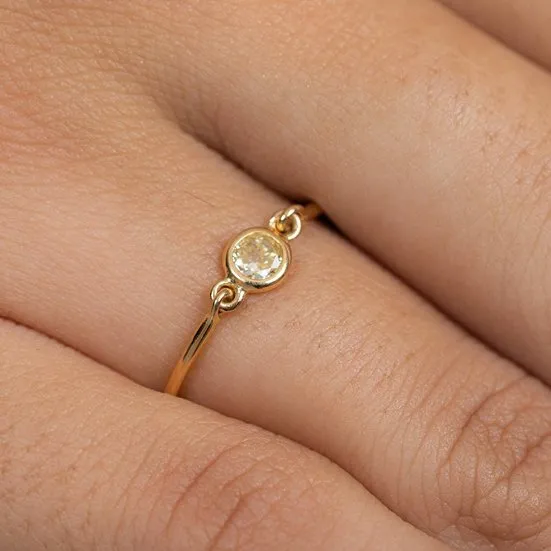 18K Yellow Gold Diamond Ring