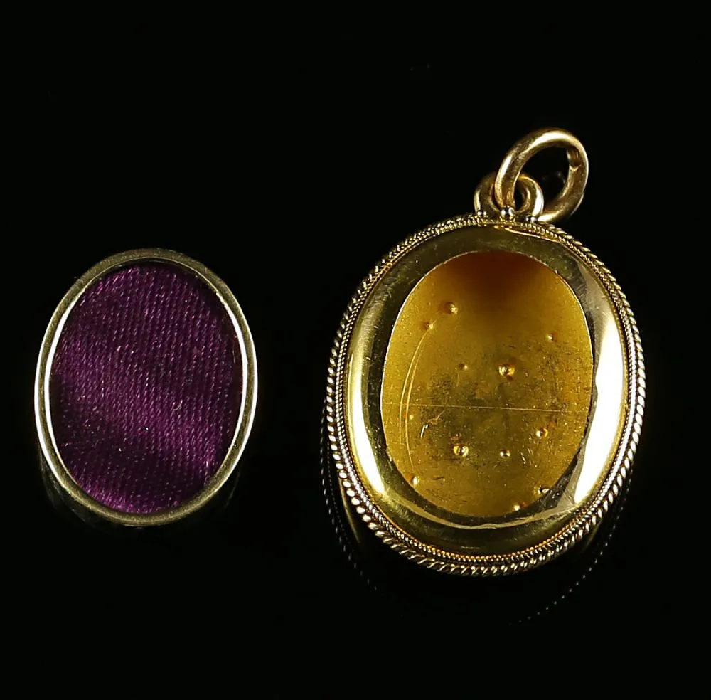 Antique Victorian Turquoise Pearl Locket 18Ct Gold  Horse Shoe