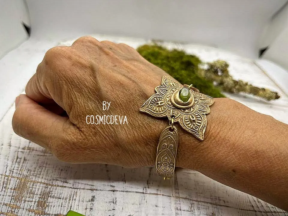 Bronze Medallion Bracelet With Raw Green Peridot, Elven Bronze Bracelet