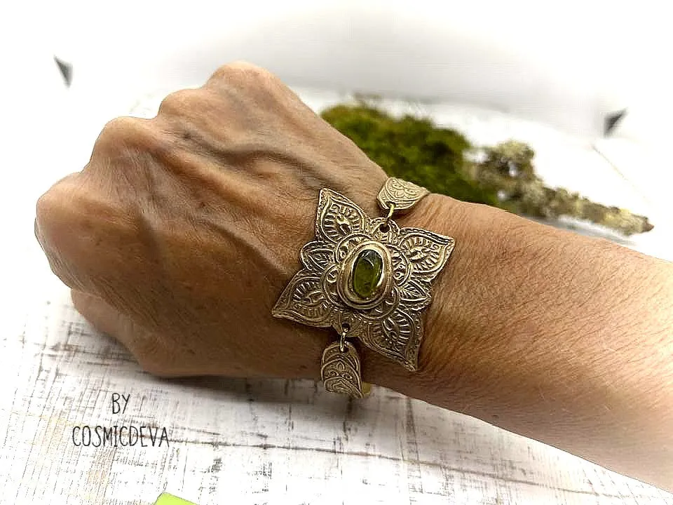 Bronze Medallion Bracelet With Raw Green Peridot, Elven Bronze Bracelet