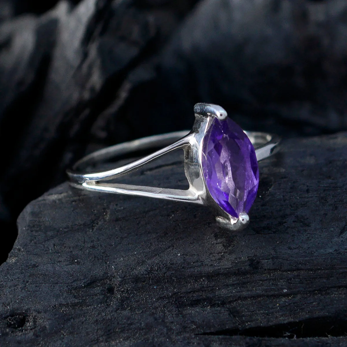 Riyo Charming Gem Amethyst Sterling Silver Ring Gift Teachers Day