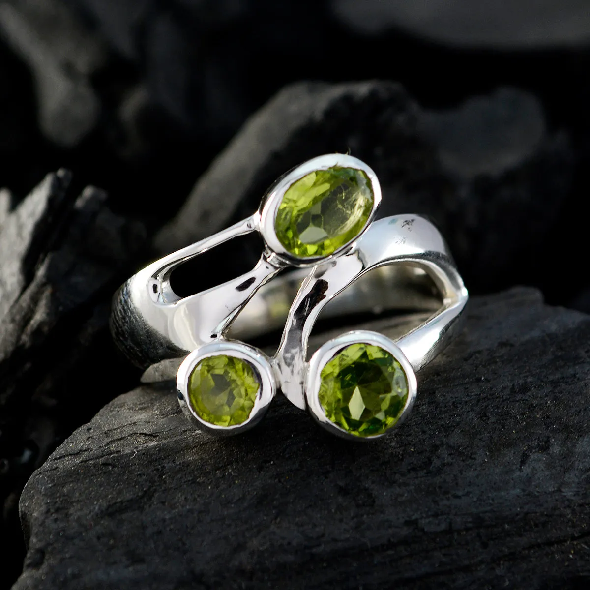 Riyo Exporter Gemstones Peridot Solid Silver Ring Fathers Day