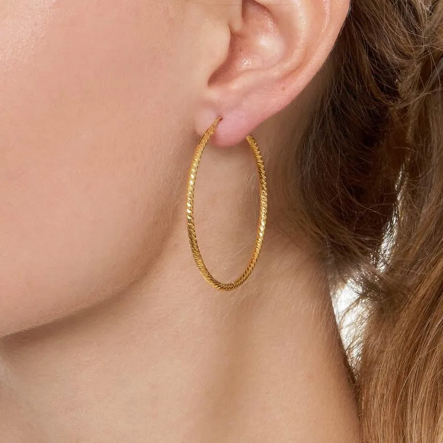 Sparkly Diamond-Cut Roma Hoop Earrings - Medium Gold