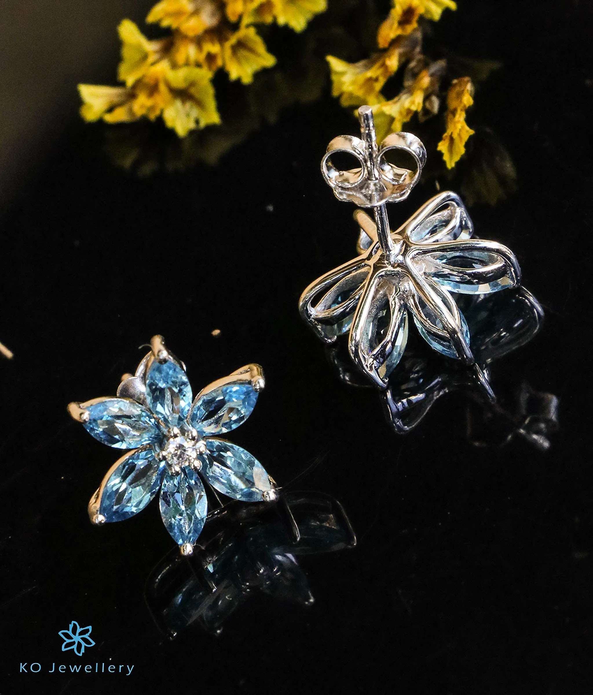 The Daffodils Silver Gemstone Ear-studs (Blue Topaz)