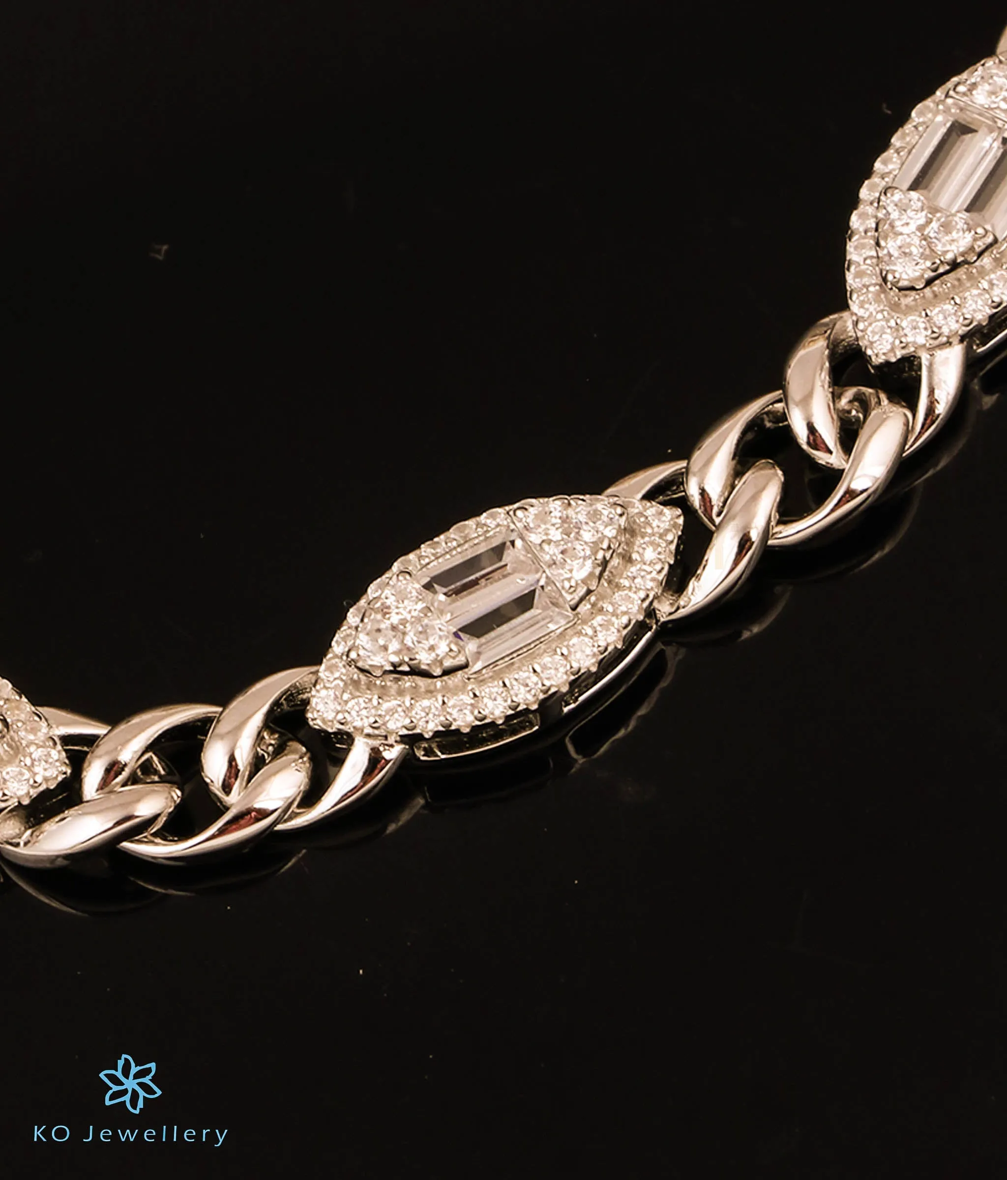 The Sparkling Dewdrops Adjustable Silver Bracelet