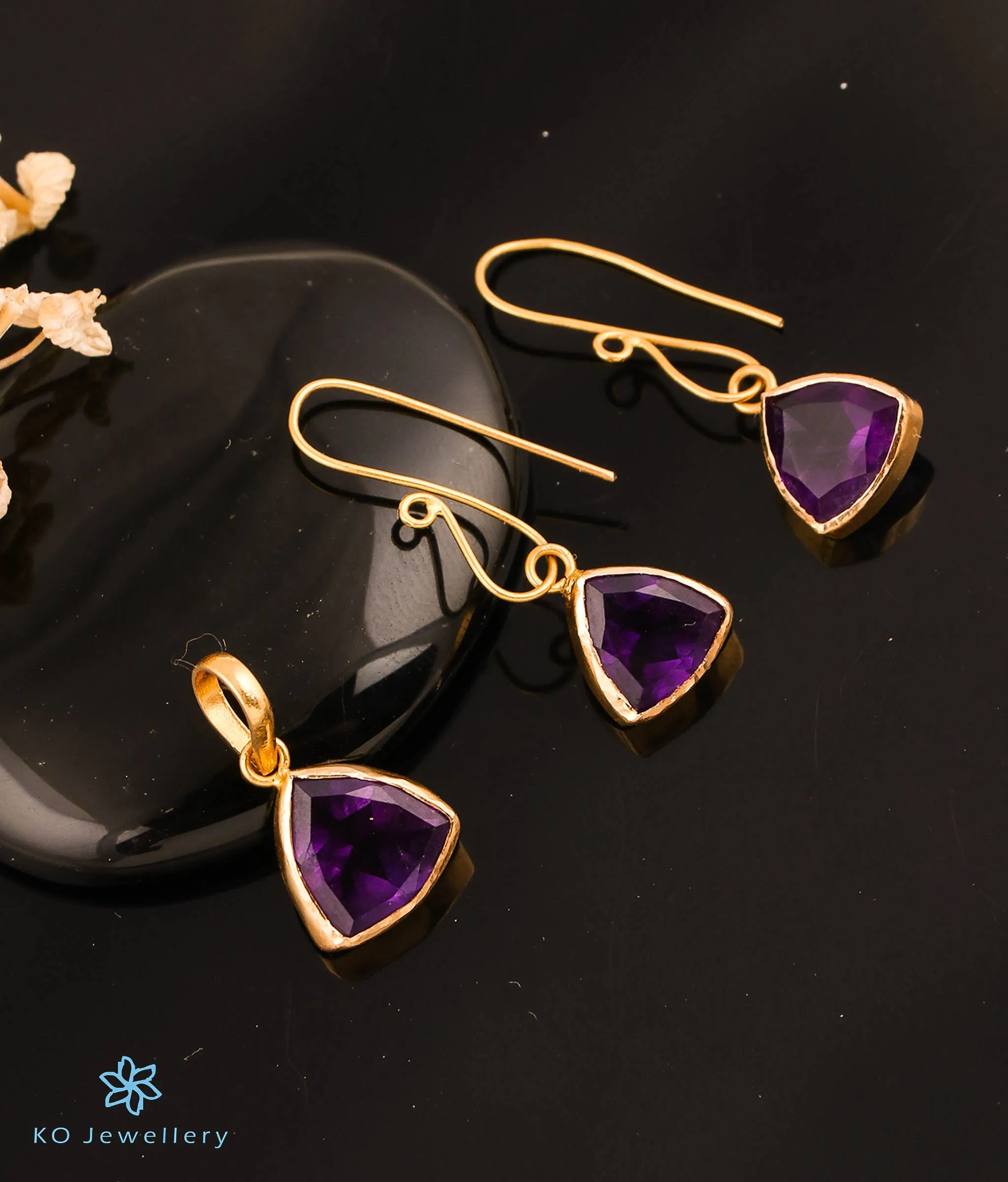 The Triad Amethyst Pendant & Earrings in 22 KT Gold