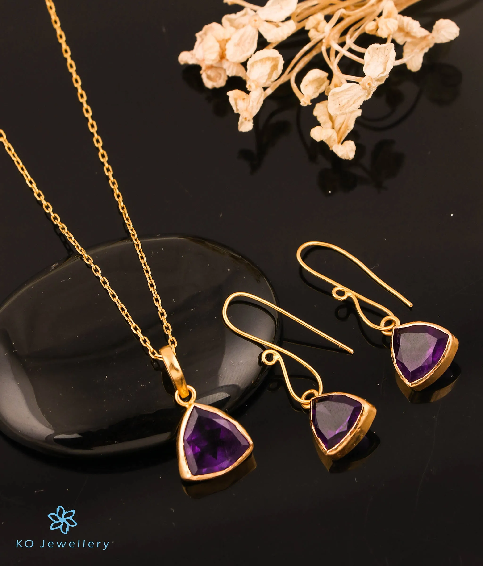 The Triad Amethyst Pendant & Earrings in 22 KT Gold