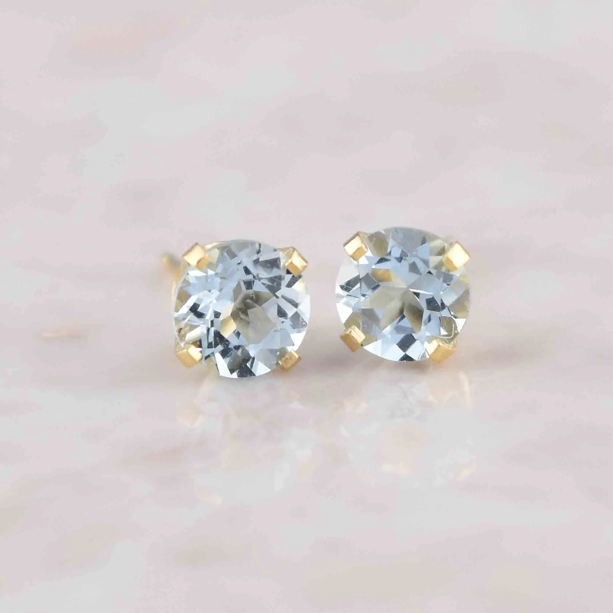 Vintage 14K Gold 1CTW Aquamarine Stud Earrings