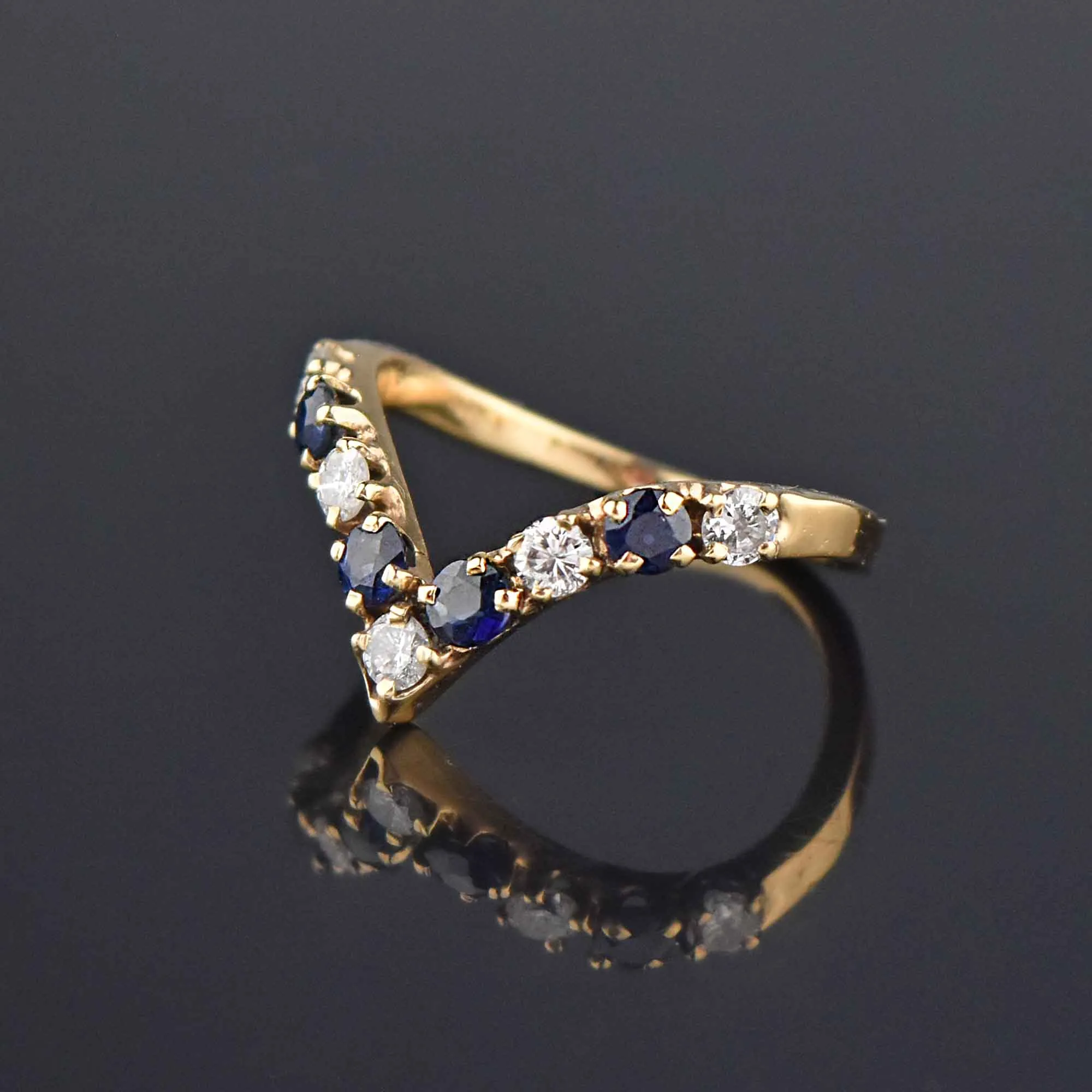 Vintage 14K Gold Sapphire Diamond Chevron Ring