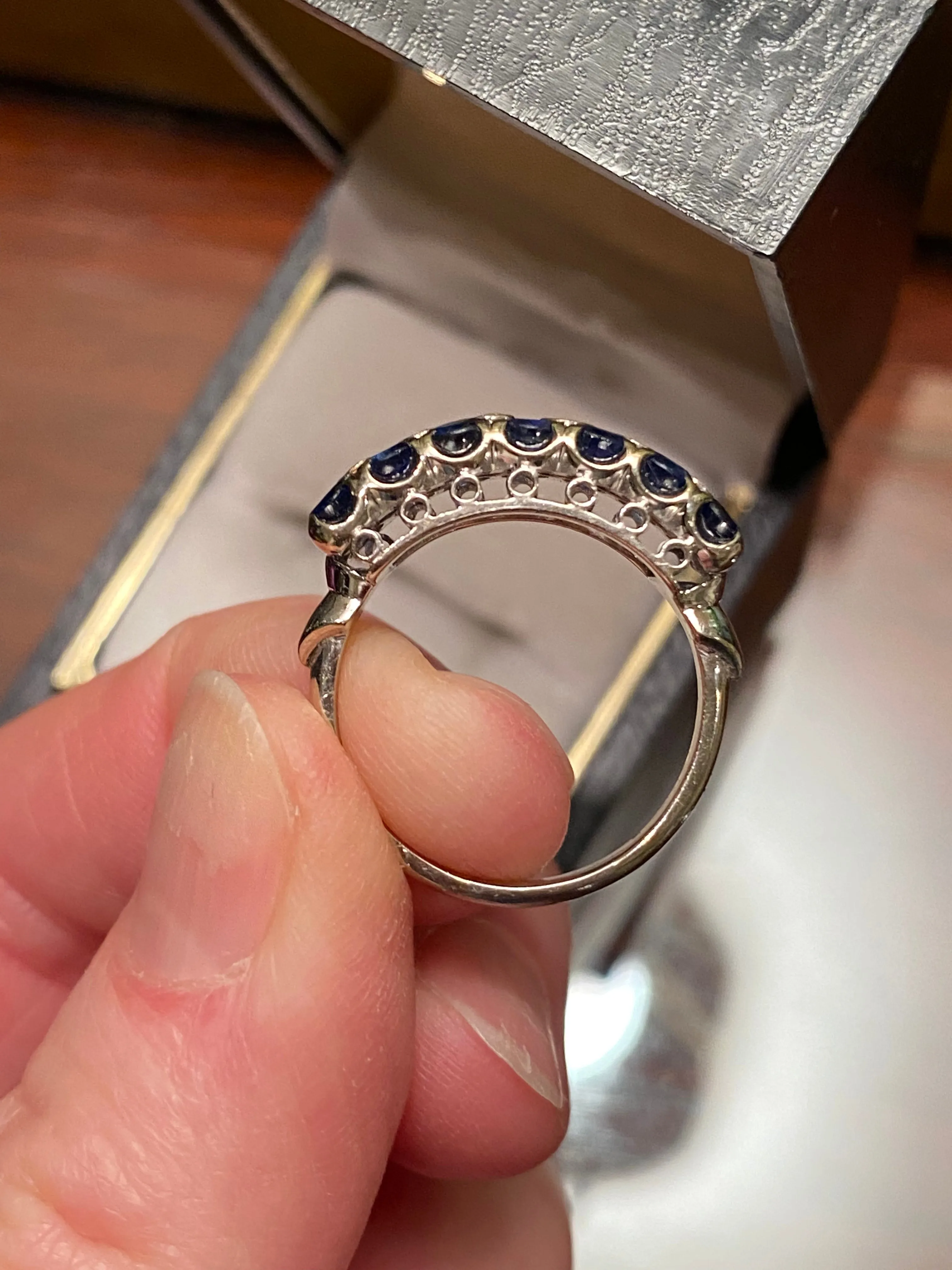 Vintage 14K White Gold Sapphire & Diamond Cluster Band Ring